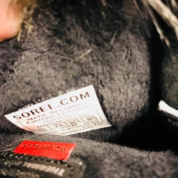 Sorel Joan of artic Next leather boots in black - Picture 9 of 10